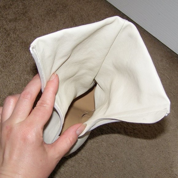 BRAND NEW! size 39/9 Bottega Veneta Ivory Leather Platform Booties - Picture 11 of 15